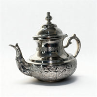 Barad Sultana – Théière Artisanale Royale en Argent Gravé