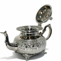 Barad Zahra – Théière Artisanale Élégante en Argent Gravé